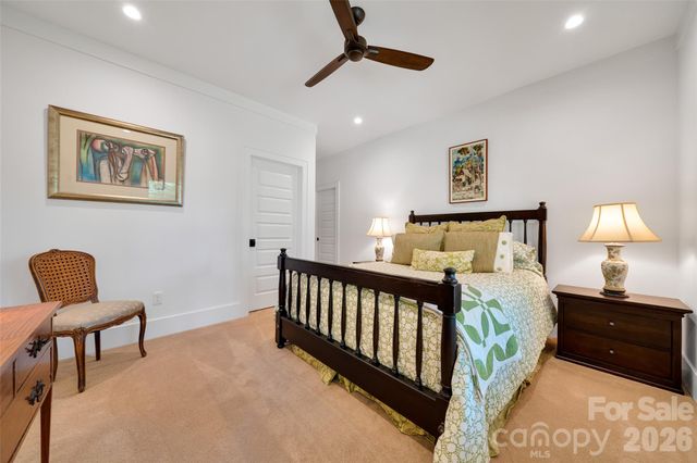 442 Autumn Sky Drive, Hendersonville, NC 28792