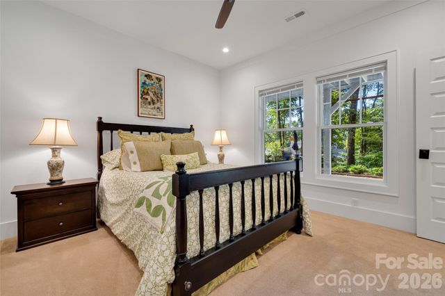 442 Autumn Sky Drive, Hendersonville, NC 28792