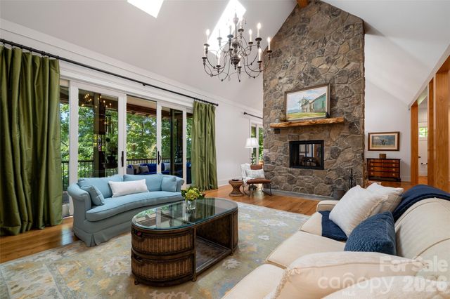 442 Autumn Sky Drive, Hendersonville, NC 28792