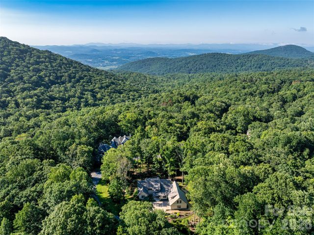 442 Autumn Sky Drive, Hendersonville, NC 28792