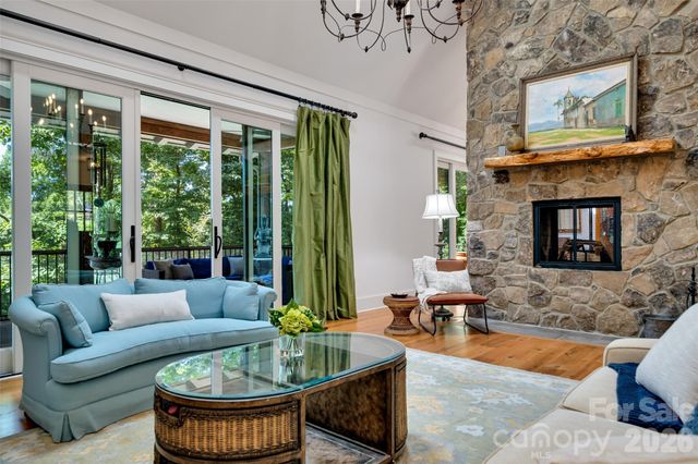 442 Autumn Sky Drive, Hendersonville, NC 28792
