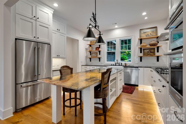 442 Autumn Sky Drive, Hendersonville, NC 28792
