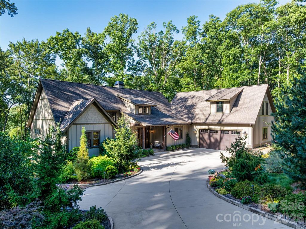 442 Autumn Sky Drive, Hendersonville, NC 28792