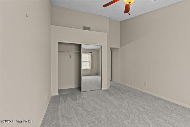 2605 Hampton Hill Ct, Louisville, KY 40220