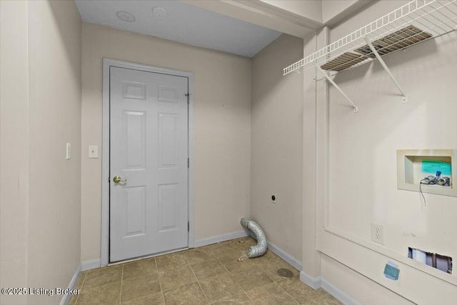 2605 Hampton Hill Ct, Louisville, KY 40220