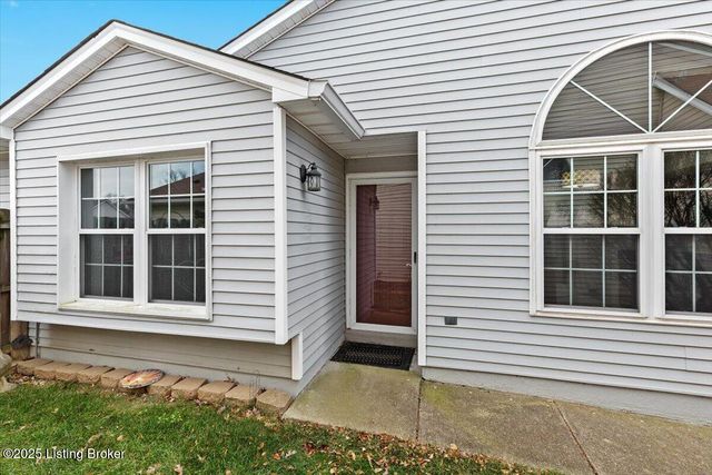 2605 Hampton Hill Ct, Louisville, KY 40220