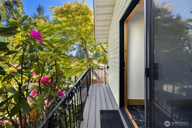 20027 106th Avenue NE, Bothell, WA 98011