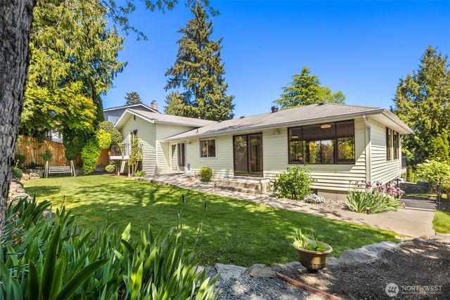 20027 106th Avenue NE, Bothell, WA 98011