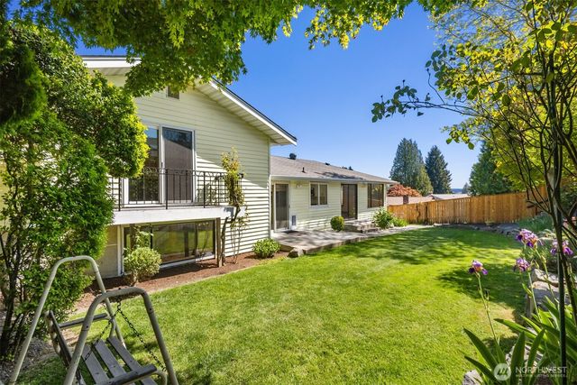 20027 106th Avenue NE, Bothell, WA 98011