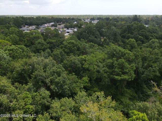 2201 Henderson Street, Waveland, MS 39576