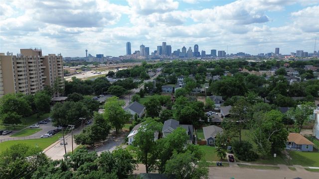 3417 Pondrom Street, Dallas, TX 75215