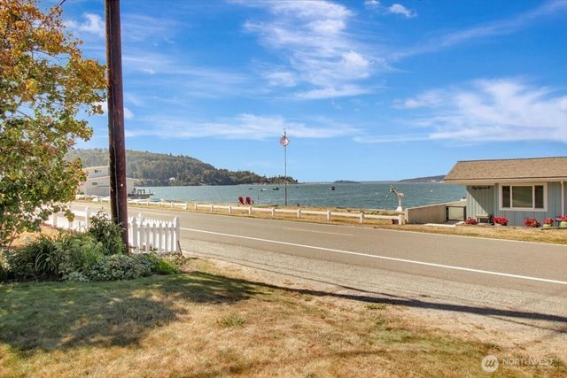 92 Utsalady Road, Camano Island, WA 98282