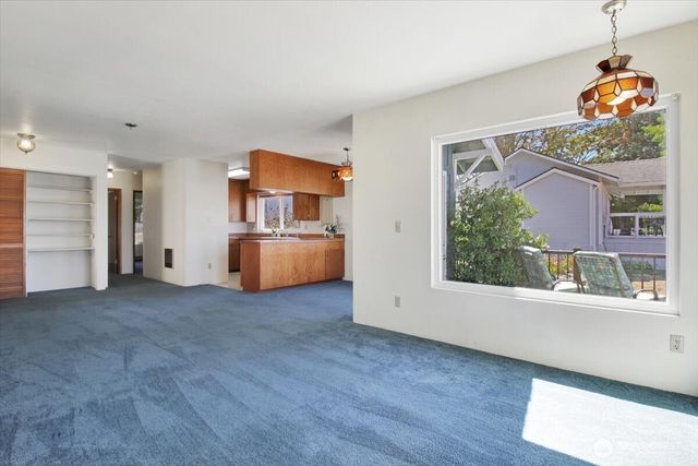 92 Utsalady Road, Camano Island, WA 98282