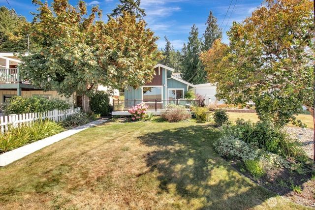 92 Utsalady Road, Camano Island, WA 98282