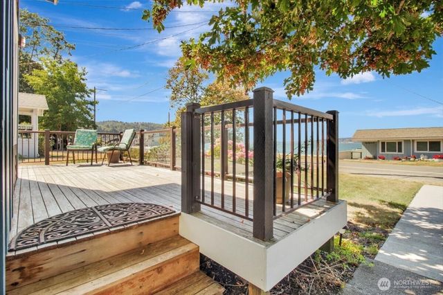 92 Utsalady Road, Camano Island, WA 98282