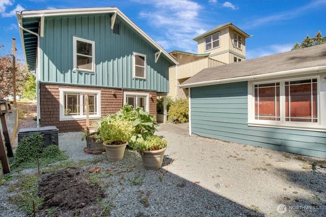 92 Utsalady Road, Camano Island, WA 98282