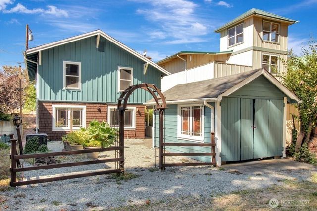 92 Utsalady Road, Camano Island, WA 98282
