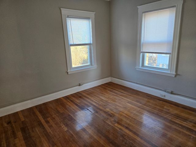 654 Metropolitan Ave 4, Boston, MA 02136