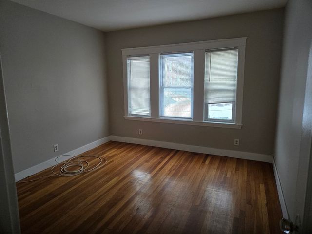 654 Metropolitan Ave 4, Boston, MA 02136