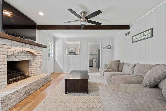 9163 W 92nd Street, Overland Park, KS 66212