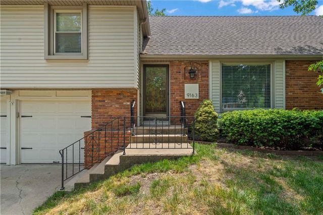 9163 W 92nd Street, Overland Park, KS 66212