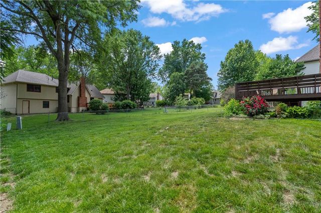 9163 W 92nd Street, Overland Park, KS 66212