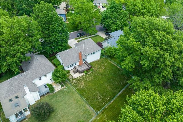 9163 W 92nd Street, Overland Park, KS 66212