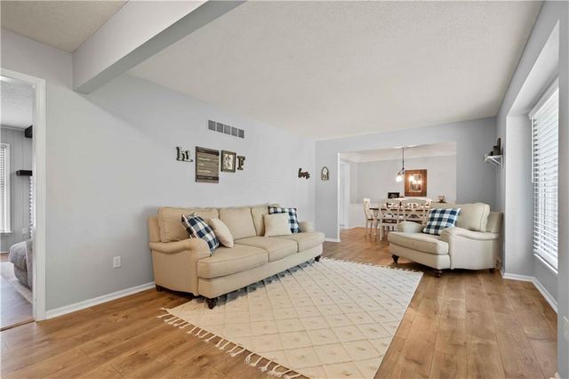 9163 W 92nd Street, Overland Park, KS 66212