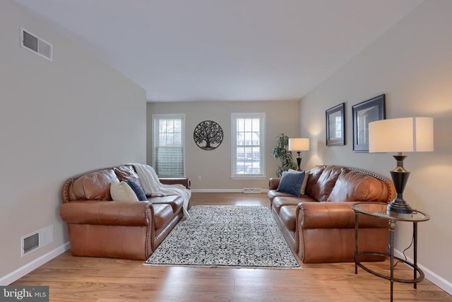 35 HENRY CT, Lancaster, PA 17601