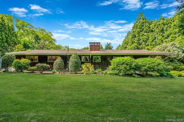 280 Deforest Road N, Dix Hills, NY 11746
