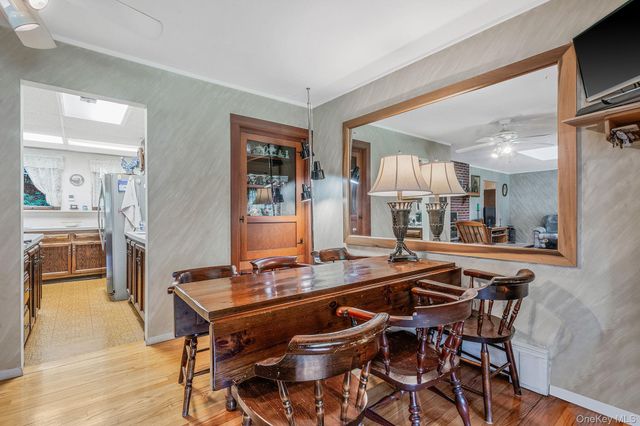 280 Deforest Road N, Dix Hills, NY 11746