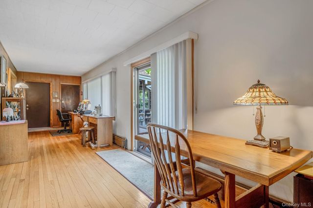 280 Deforest Road N, Dix Hills, NY 11746