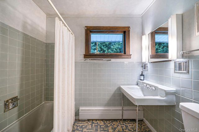 280 Deforest Road N, Dix Hills, NY 11746
