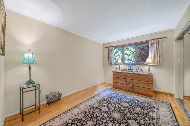280 Deforest Road N, Dix Hills, NY 11746