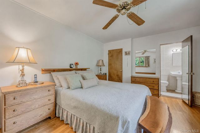280 Deforest Road N, Dix Hills, NY 11746