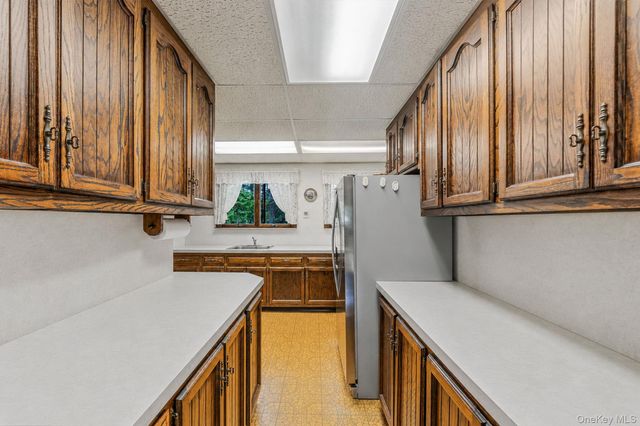 280 Deforest Road N, Dix Hills, NY 11746