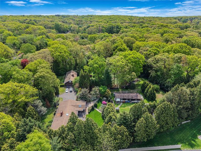 280 Deforest Road N, Dix Hills, NY 11746