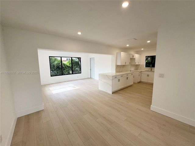 15300 NW 32nd Ave, Miami Gardens, FL 33054