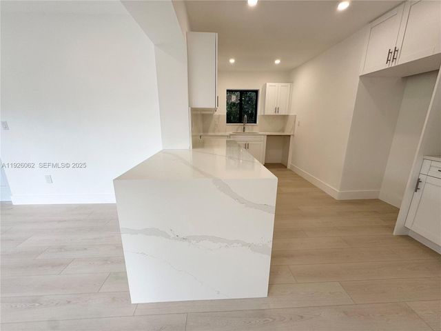 15300 NW 32nd Ave, Miami Gardens, FL 33054