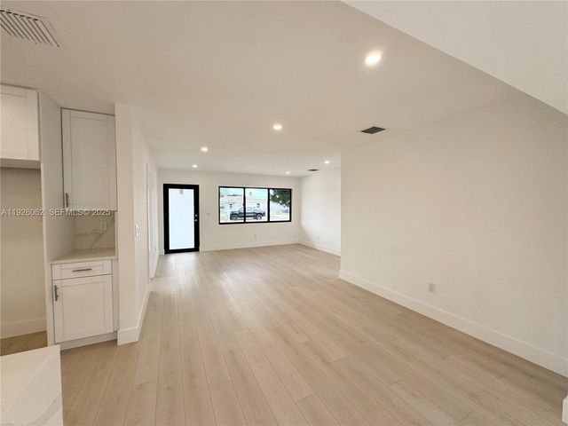 15300 NW 32nd Ave, Miami Gardens, FL 33054