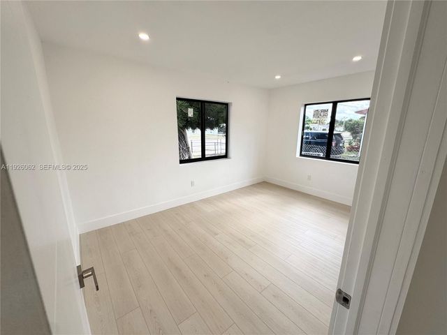 15300 NW 32nd Ave, Miami Gardens, FL 33054