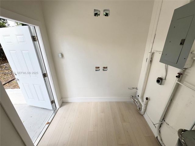 15300 NW 32nd Ave, Miami Gardens, FL 33054