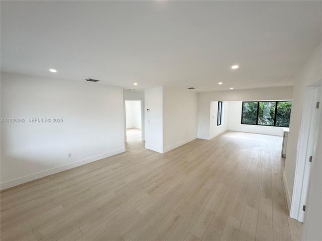 15300 NW 32nd Ave, Miami Gardens, FL 33054