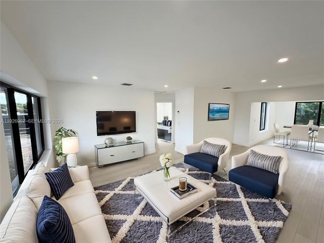 15300 NW 32nd Ave, Miami Gardens, FL 33054