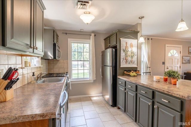 7401 Adams Avenue, Evansville, IN 47715