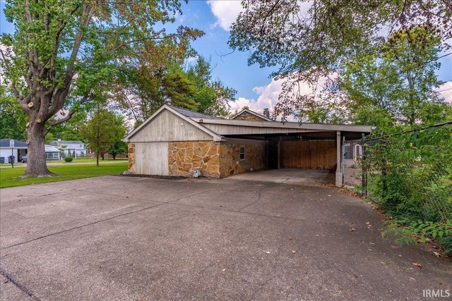 7401 Adams Avenue, Evansville, IN 47715