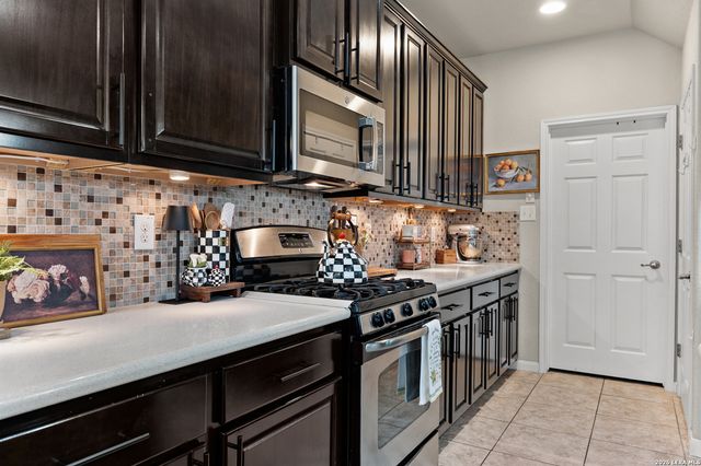 8806 Rapla, San Antonio, TX 78251
