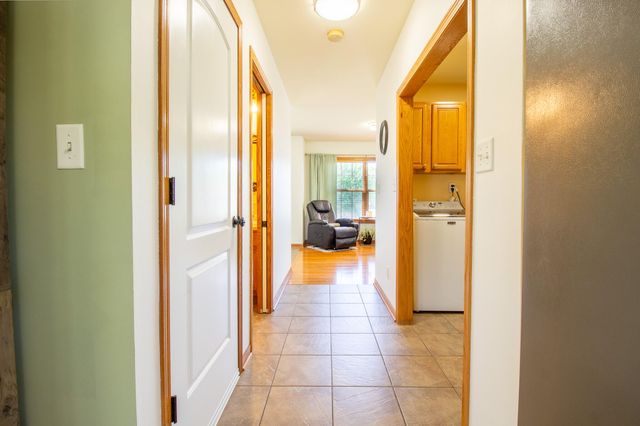 2550 Honelee Court, Valparaiso, IN 46385