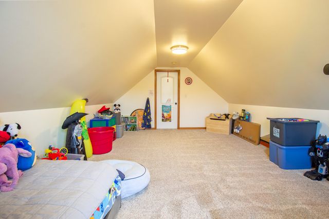 2550 Honelee Court, Valparaiso, IN 46385