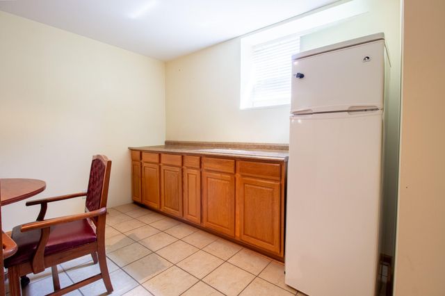 2550 Honelee Court, Valparaiso, IN 46385